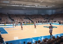 烟台职业学院篮球赛，究竟谁能脱颖而出，成为校园篮球王者？